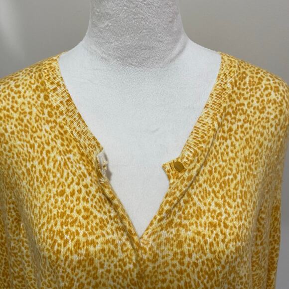 Talbots Animal Print Cardigan Sweater Plus Size 1X Gold and White Button Front - Picture 7 of 9